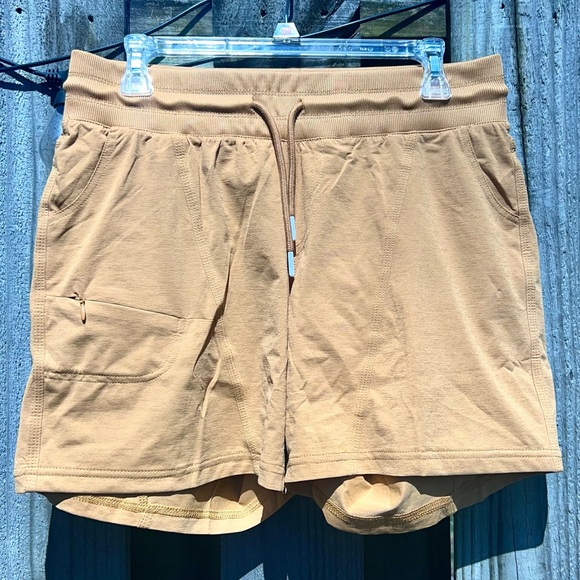 Zyia Dark Khaki Canyon Shorts - Picture 3 of 10
